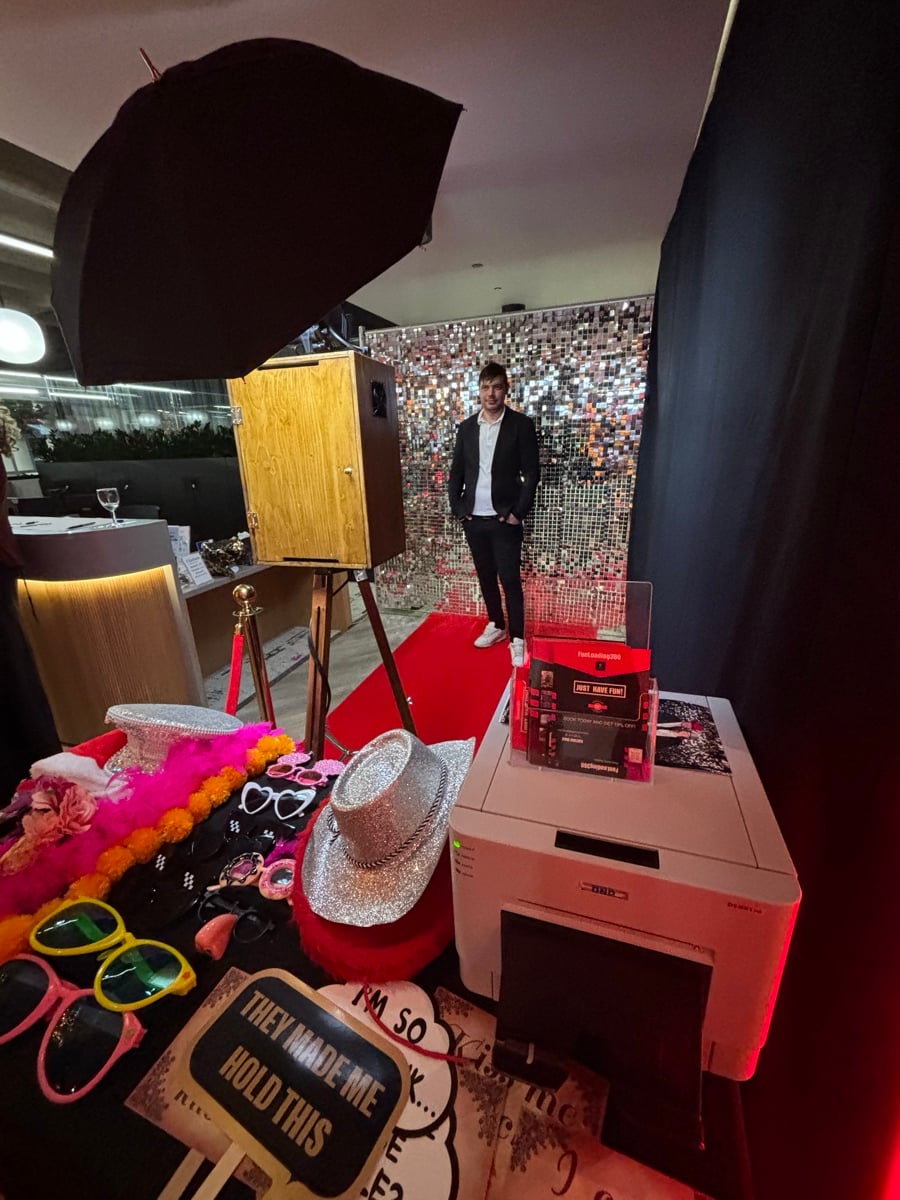 Glam Vintage Photo-Booth